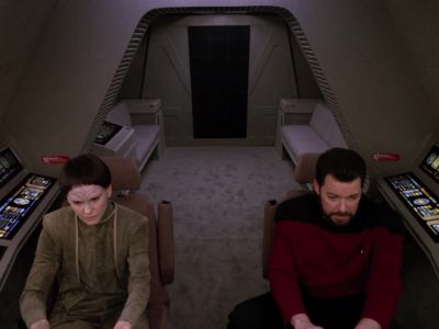 The null space is affecting
the annular-confinement beam. - Star Trek: The Next Generation