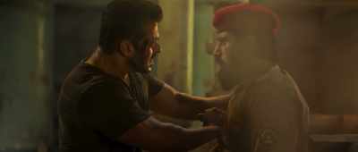 The nurses are going to leave
with my team. - Tiger Zinda Hai