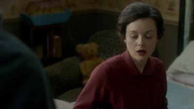 The office will lay me off
if I'm discovered. - Call the Midwife