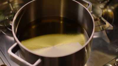 The oil's good and hot now, - Nigella: At My Table