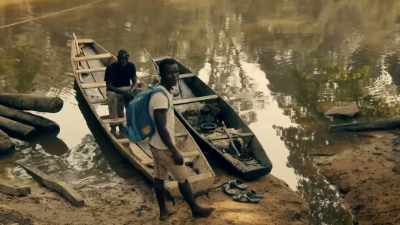 THE ONE ON THE LEFT,
EVEN WITH ONE MAN, - Expedition Mungo