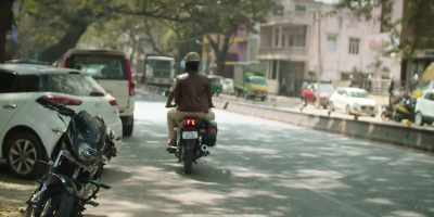 The only lead we have now
is Manjula's last customer. - Crime Stories: India Detectives