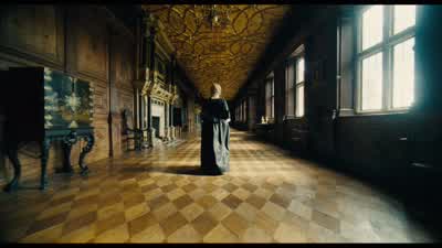The opposition asks us to be halfhearted in this war! - The Favourite