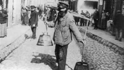 The oppression that Jews
have been experiencing - Jews of the Wild West