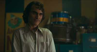 The other guys, they don't feel
comfortable around you, Arthur. - Joker