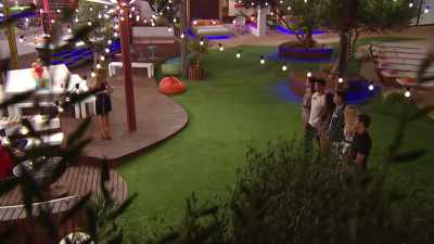 The other two couples
will be leaving the island
immediately. - Love Island