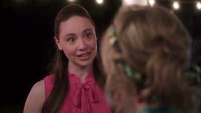 - The PA that replaced me?
- Oh, she was two PAs ago. - The PA and the Manhattan Prince
