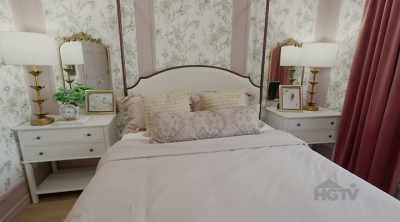 The panelling on the walls
perfectly lined up - Renovation Resort