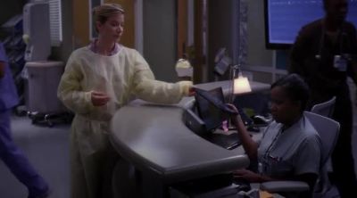The patient in bed four is awake. - Grey's Anatomy
