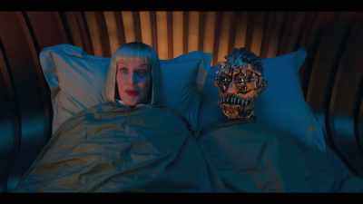 The phone rings,
the robot picks up and asks… - Bigbug