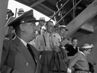 The Pirates won again, 10 to 7.
It was getting to be a habit. - Angels in the Outfield