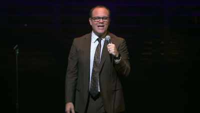 The place is so massive, - Tom Papa: Human Mule