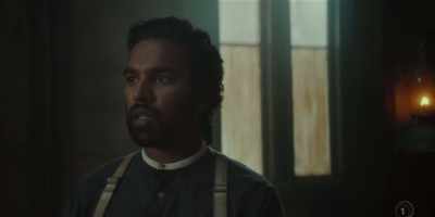 The plan was that Mr Carver,
posing as Mr Wells, - The Luminaries
