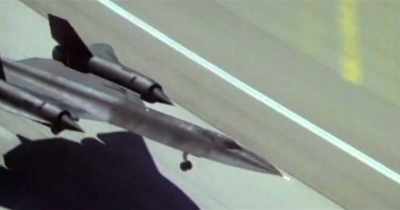 The plane accelerates
with the roar of a tornado. - White Rabbit Project