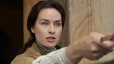 The plaster's old. If I
could get a proper grip... - The Musketeers