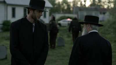 The police are using
Hannah's past as an excuse. - Amish Affair