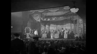 The police. - The Lady from Shanghai
