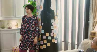 The poor guy served his sentence,
cut ties with the HK mafia, - The Confidence Man JP - The Movie -