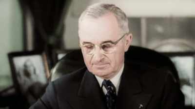 THE PRESIDENT
ADDRESSES THE NATION. - America in Color