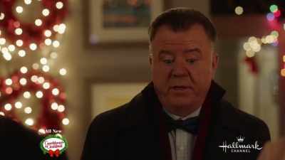 - The prince's companion - A Royal Queens Christmas