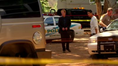 The prison thinks
there's about eight inmates - CSI: Miami