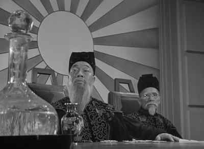 The prisoners will stand. - The Purple Heart