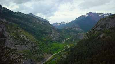 The Pyrenees is THE natural border - Secrets of the Railways