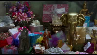 The queen is coming. - The Princess Diaries 2: Royal Engagement