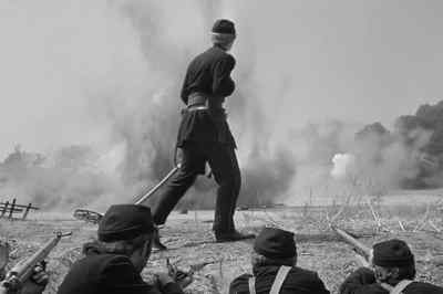 The Rebs, they're coming. - The Red Badge of Courage
