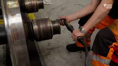 The reconditioned wheels must now
be attached to the carriage. - World's Busiest Train Stations