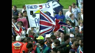 The Red 5 symbol with Nigel - Williams & Mansell: Red 5