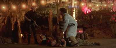 - The redneck is alive.
Quick, put him on that chair! - Alien Hunt