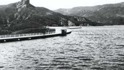 The reservoir had been
filled to capacity - Flood in the Desert