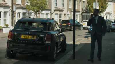The resident said a black
Mini nearly ran him over - The Chelsea Detective