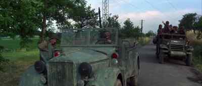 The rest of you stay back. - The Bridge at Remagen