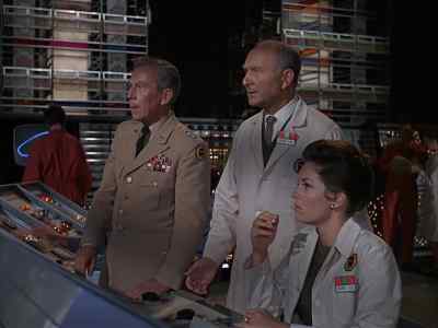 The retrieving power didn't split.
We've picked up the wrong man, General. - The Time Tunnel