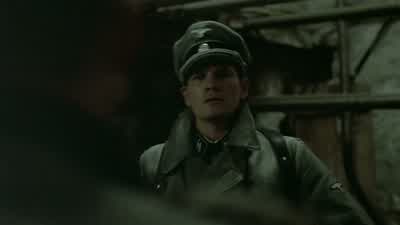 - The Russians are evacuating the square. - Downfall