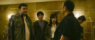 The Sakurada gang's safe opens with
a hand authentication. - Bad City