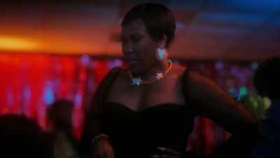 The salon has been doing very
well and I'm still styling. - Fighting to Be Me: The Dwen Curry Story