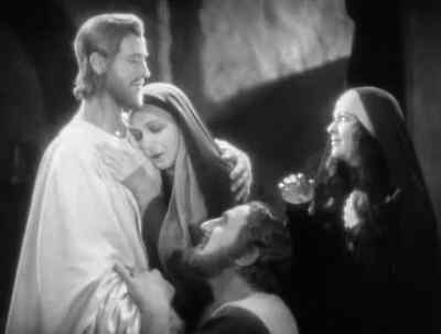 The same day, when the doors closed,
the pound came and stood still. - The King of Kings