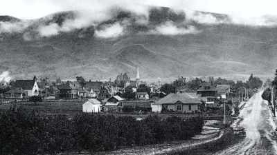 The Santa Clara River Valley
stretched 50 miles - Flood in the Desert