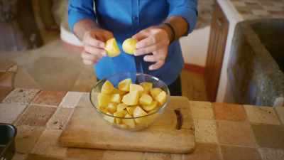 The secret is to make sure
that all the chunks - Gino's Italian Family Adventure