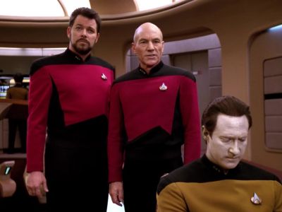 - The shield's down.
- Warp coil's damaged. - Star Trek: The Next Generation
