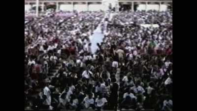 The show would play
to packed arenas. - Milli Vanilli