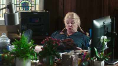 -The silver button I found,
I've just seen it. - Beyond Paradise