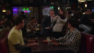 The ski bunnies
are back! - How I Met Your Mother