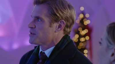 The snow, glaciers, - A Royal Christmas Crush