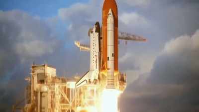 The space shuttle also uses
hypergolic fuel - American Moon