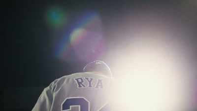 The spotlight of the baseball 
world - Facing Nolan