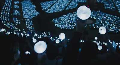 The spotlight turns on - Burn the Stage: The Movie